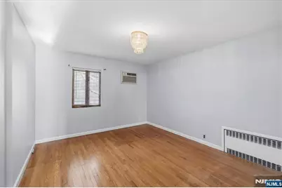 534 Kearney Avenue 1 #1, Cliffside Park, NJ 07010 - Photo 17
