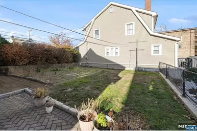 534 Kearney Avenue 1 #1, Cliffside Park, NJ 07010 - Photo 19