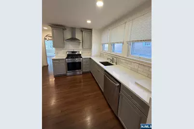 140 N Broadway, Pennsville Township, NJ 08070 - Photo 9