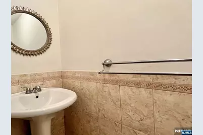 1111 River Road D5 #D5, Edgewater, NJ 07020 - Photo 9