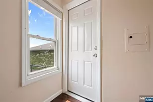 70 Sherman Ave, Newark, NJ 07114 - Photo 33