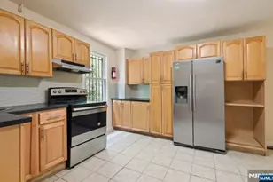 70 Sherman Ave, Newark, NJ 07114 - Photo 9