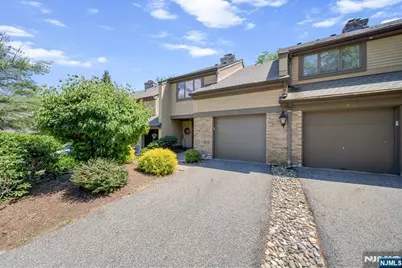 12 Sandburg Court, Mahwah, NJ 07430 - Photo 33