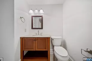 12 Sandburg Ct, Mahwah, NJ 07430 - Photo 23