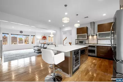 807 Edgewood Lane B #B, Fort Lee, NJ 07024 - Photo 3