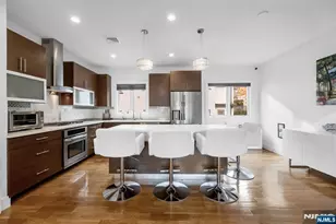 807 Edgewood Ln B, Fort Lee, NJ 07024 - Photo 9