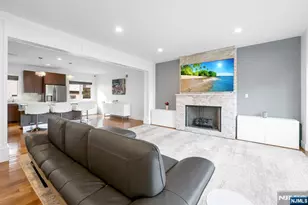 807 Edgewood Ln B, Fort Lee, NJ 07024 - Photo 3