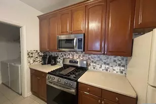 132 Cory Ln 132, Elmwood Park, NJ 07407 - Photo 3