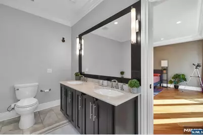 44 Marquis Court 44 #44, Edgewater, NJ 07020 - Photo 33