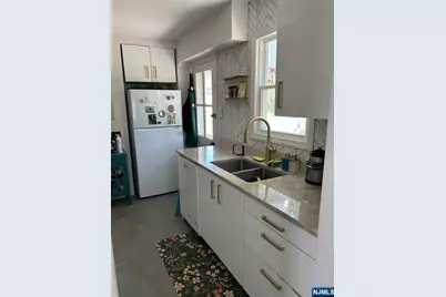 441 New Bridge Road, Bergenfield, NJ 07621 - Photo 5