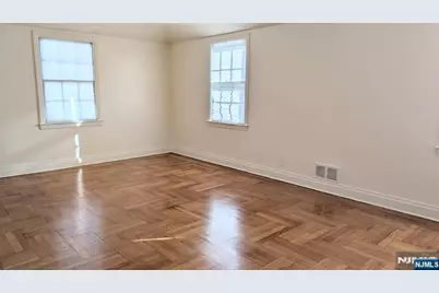 441 New Bridge Road, Bergenfield, NJ 07621 - Photo 7