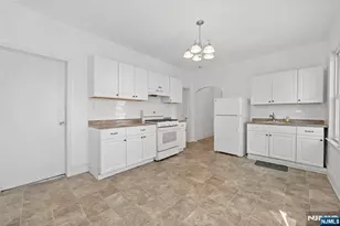 21 Walnut Street 2, Clifton, NJ 07013 - Photo 3