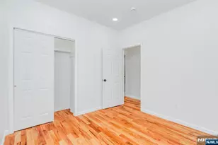 85 Myrtle Ave, Jersey City, NJ 07305 - Photo 29