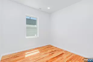 85 Myrtle Ave, Jersey City, NJ 07305 - Photo 31