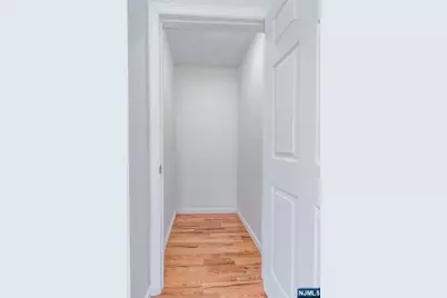 85 Myrtle Avenue, Jersey City, NJ 07305 - Photo 39