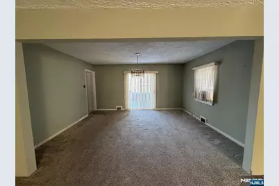 535 Roff Avenue 1 #1, Palisades Park, NJ 07650 - Photo 3