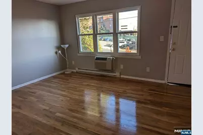 257 Essex Street 4 #4, Hackensack, NJ 07601 - Photo 7