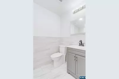 85 Myrtle Avenue 2 #2, Jersey City, NJ 07305 - Photo 7