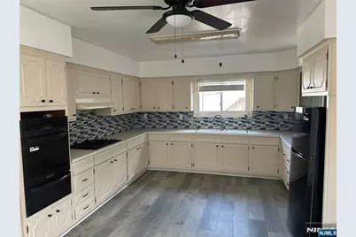 296 Preakness, Paterson, NJ 07502 - Photo 3