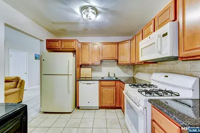 6 Hanson Place 6 #6, Wayne, NJ 07470 - Photo 23