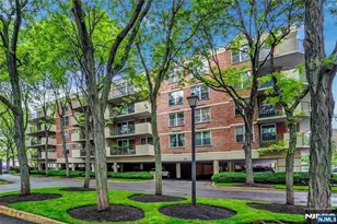 200 Grand Cove Way 5N, Edgewater, NJ 07020 - Photo 25