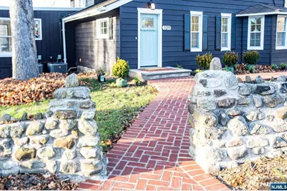 109 Franklin Avenue, Oakland, NJ 07436 - Photo 3