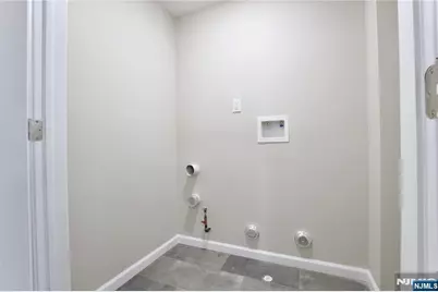 32 Garibaldi Avenue 1 #1, Newark, NJ 07114 - Photo 7