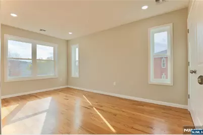 32 Garibaldi Avenue 3 #3, Newark, NJ 07114 - Photo 13