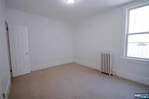 154 Undercliff Ave 5, Edgewater, NJ 07020 - Photo 5