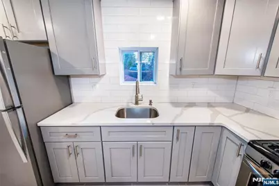 189 Washington Avenue, Little Ferry, NJ 07643 - Photo 3