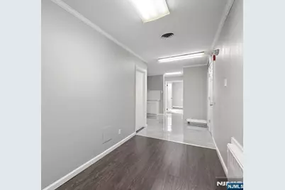 1249 Paterson Plank Road 2 #2, Secaucus, NJ 07094 - Photo 5