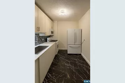 7002 Boulevard East Boulevard 3A #3A, Guttenberg, NJ 07093 - Photo 11