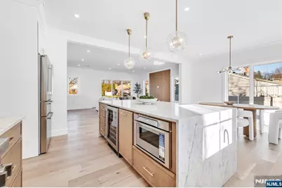 285 Wayne Avenue, River Edge, NJ 07661 - Photo 15