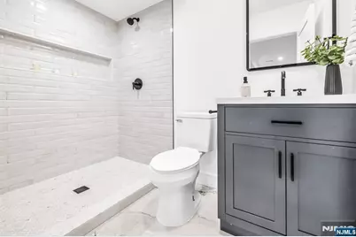 285 Wayne Avenue, River Edge, NJ 07661 - Photo 43