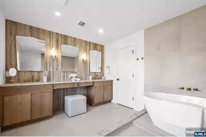 285 Wayne Avenue, River Edge, NJ 07661 - Photo 25