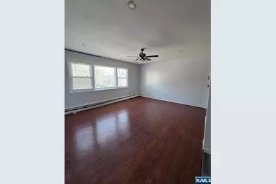 25 Oxford Street, Paterson, NJ 07522 - Photo 5