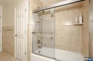 602 Mill Run, Paramus, NJ 07652 - Photo 37