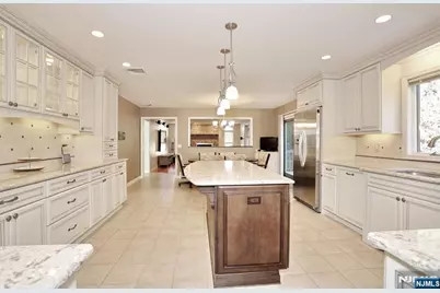 602 Mill Run, Paramus, NJ 07652 - Photo 21