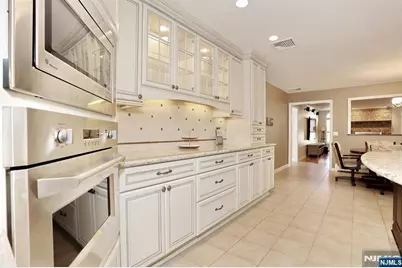 602 Mill Run, Paramus, NJ 07652 - Photo 27