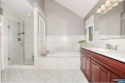 602 Mill Run, Paramus, NJ 07652 - Photo 39