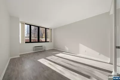 100 Carlyle 4En #4EN, Cliffside Park, NJ 07010 - Photo 7