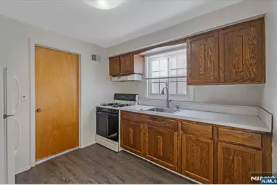 64 Gilbert Avenue, Elmwood Park, NJ 07407 - Photo 17