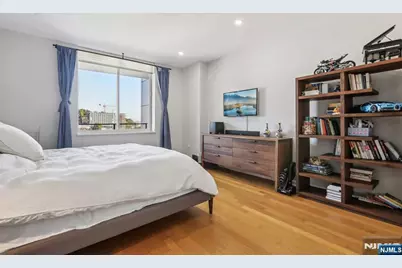 915 Hudson Park, Edgewater, NJ 07020 - Photo 23