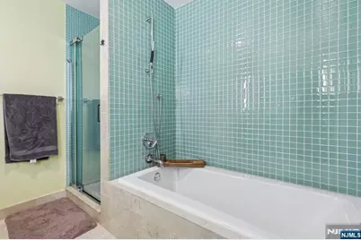 915 Hudson Park, Edgewater, NJ 07020 - Photo 27