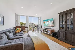 915 Hudson Park, Edgewater, NJ 07020 - Photo 5