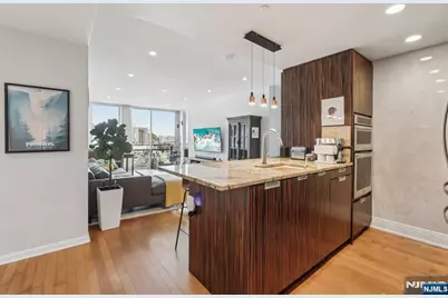 915 Hudson Park, Edgewater, NJ 07020 - Photo 13