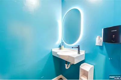 109 Locust Avenue, Wallington, NJ 07057 - Photo 9