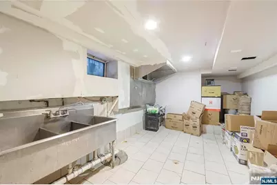 109 Locust Avenue, Wallington, NJ 07057 - Photo 17