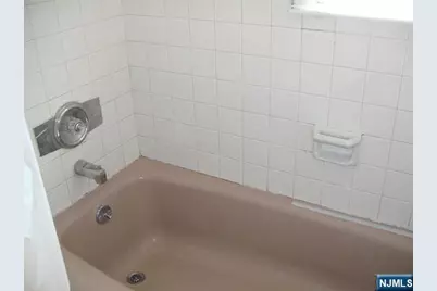 421 Leonhardt Drive 2nd Floor #2nd Floor, Saddle Brook Township, NJ 07663 - Photo 7