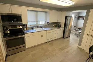 1 Grange Ct, Teaneck Township, NJ 07666 - Photo 9